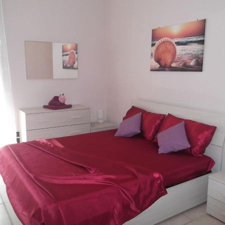 Attico Trilocale Con Solarium A Borghetto Santo Spirito Apartment Exterior foto