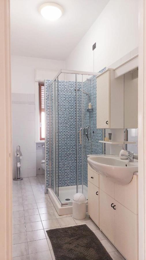 Attico Trilocale Con Solarium A Borghetto Santo Spirito Apartment Exterior foto